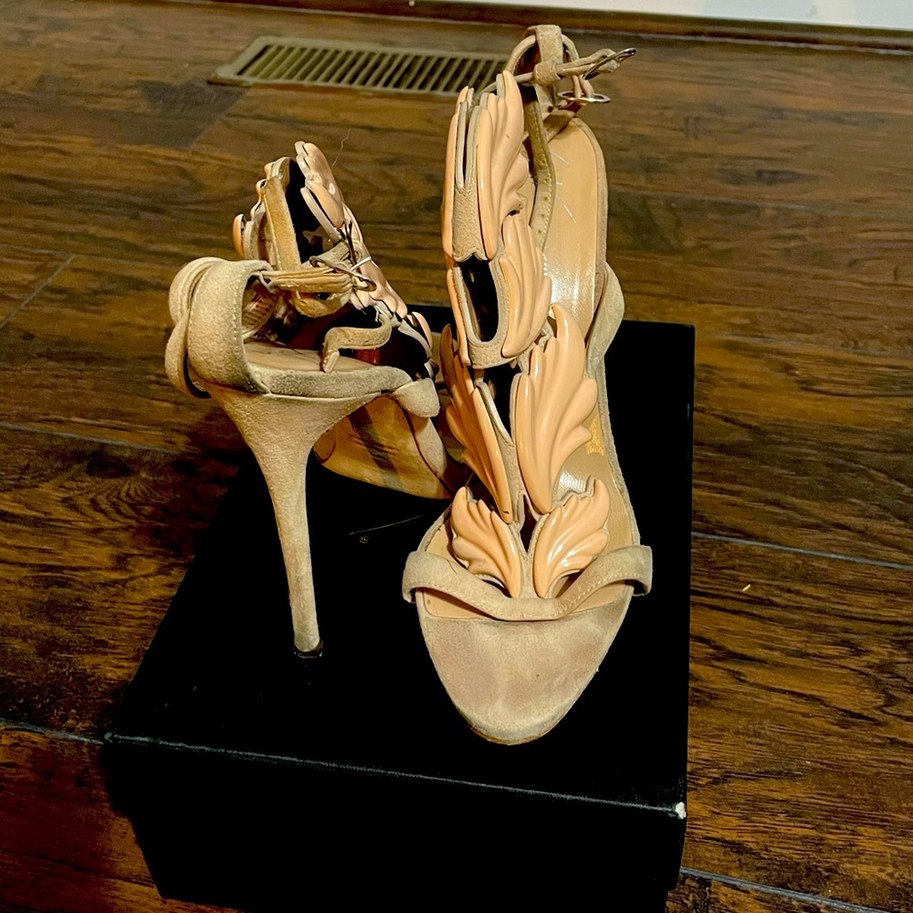 Giuseppe heels